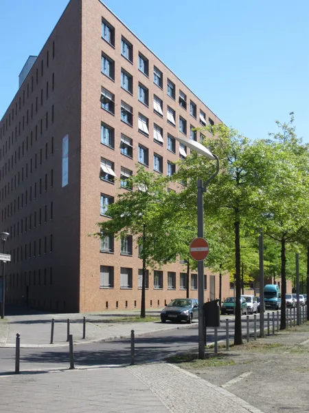 Nimm mich! Individuelle 1-Zimmer-Single-Wohnung kann zum 1.8.26 angemietet werden. — photo 1